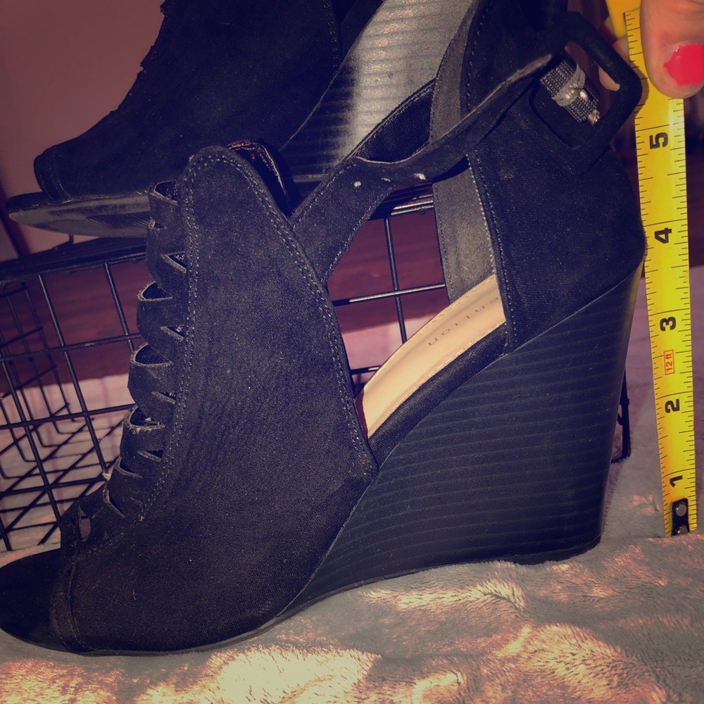 Heels size 8
